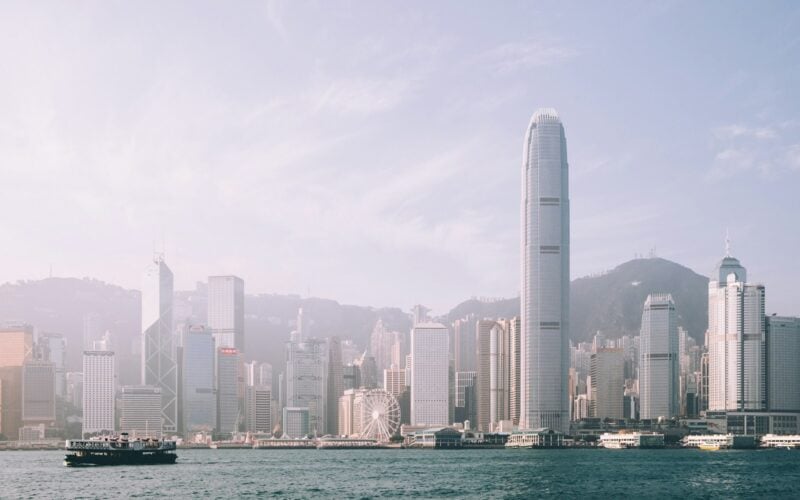 Victoria Harbour and the Hong Kong Island skyline on a hazy morning (photo: Dan Freeman / Unsplash)